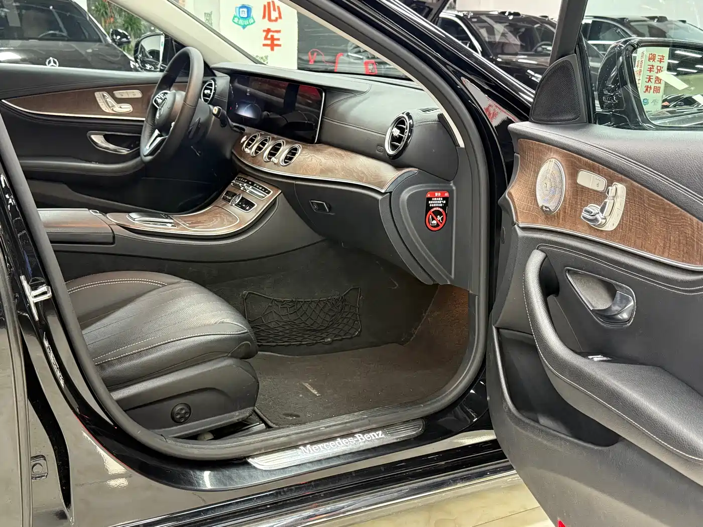 Mercedes-Benz E-Class 2019 E 300 L Luxury фото 6