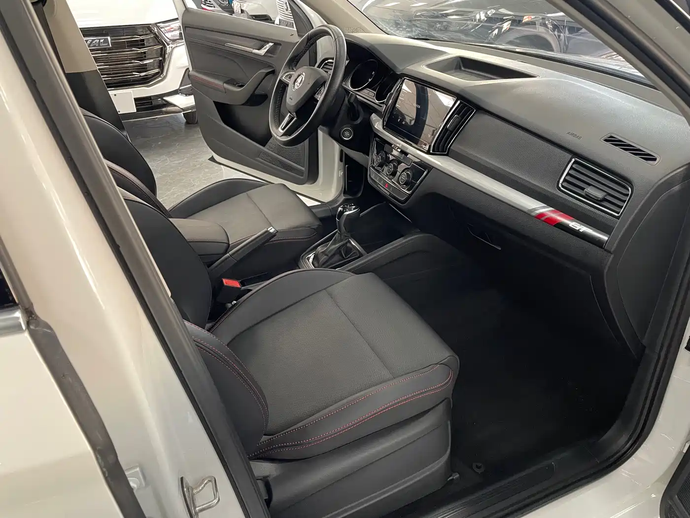 Škoda Kamiq 2021 GT TSI230 DSG Flagship Edition фото 8