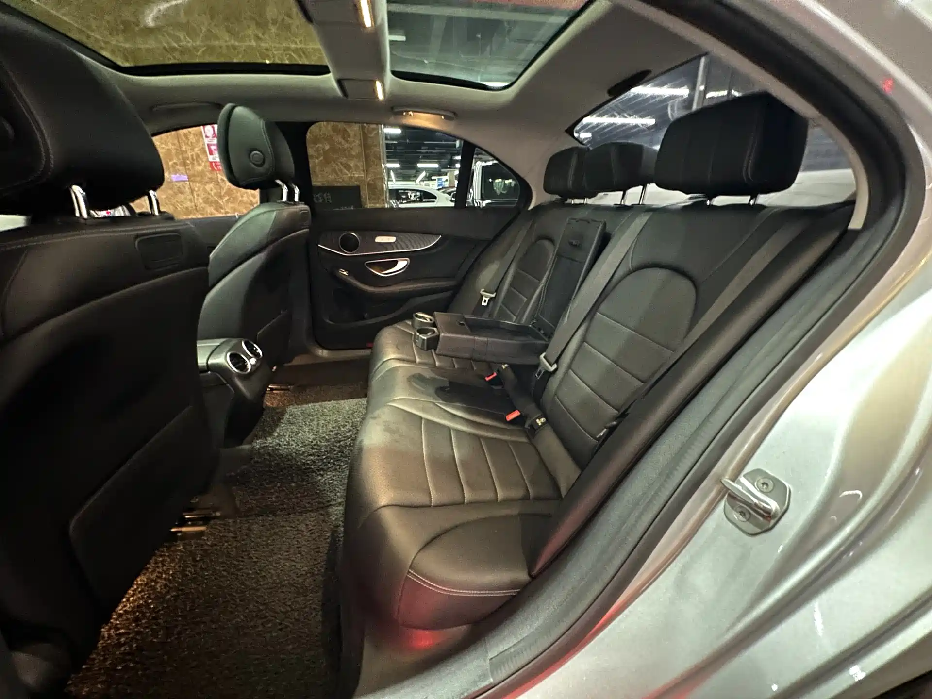 Фото 19 - Mercedes-Benz C-Class