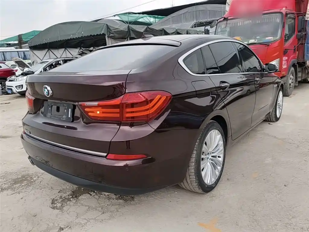 BMW 5 Series GT 2014 528i Luxury фото 7