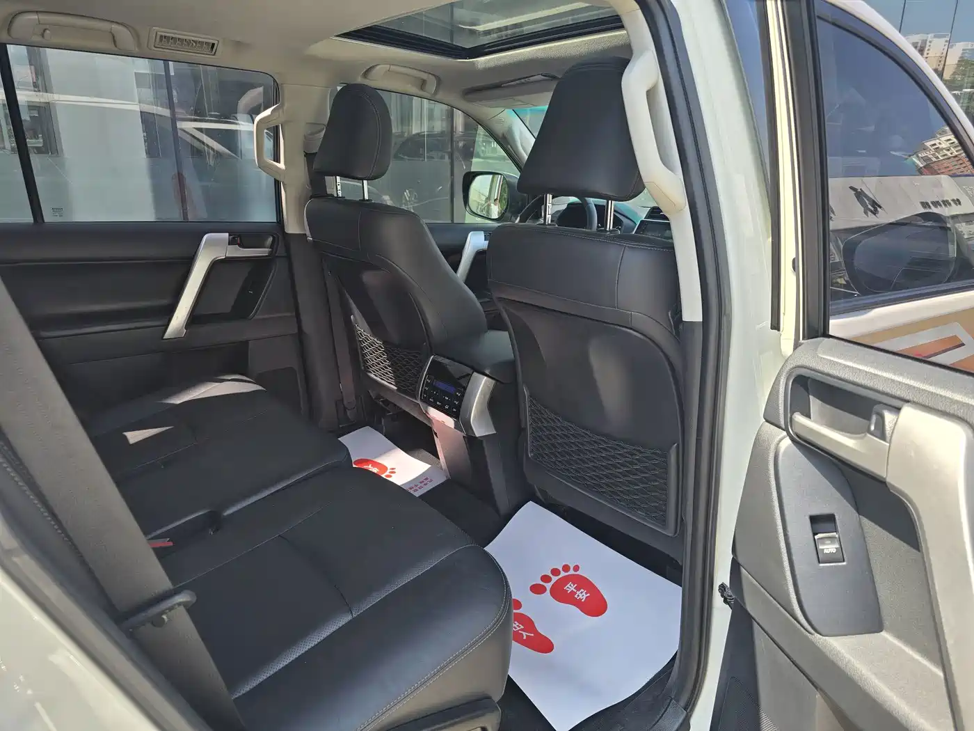 Toyota Prado 2019 2019 3.5L Automatic TX-L Zunxiang Edition with Rear-mounted Spare Tire