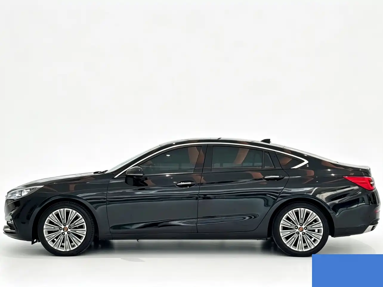 Hongqi H5 2022 Classic 1.8T Auto Smart Connect Flagship Enjoyment Edition фото 9