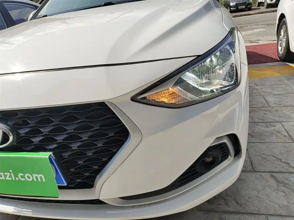 Hyundai Elantra 2018 1.6L Automatic Pleasing Edition GL China VI фото 24