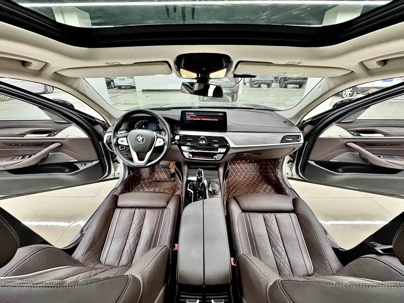 BMW 5 Series 2022 530Li xDrive Luxury Package фото 4