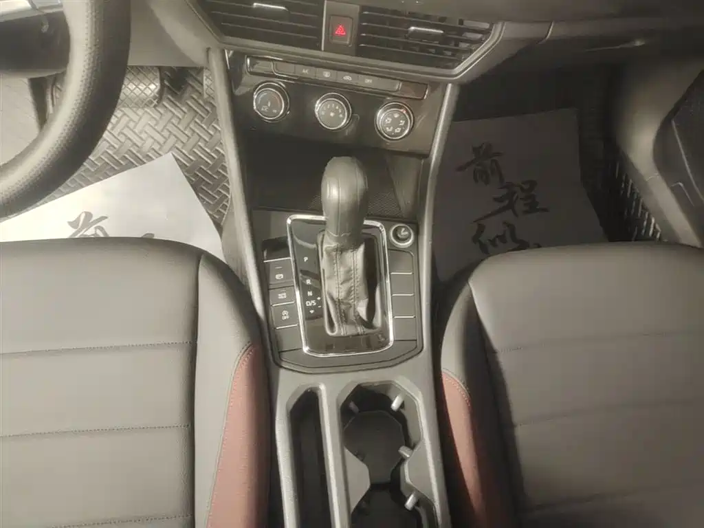 Volkswagen Bora 2019 1.5L Automatic Comfort Type фото 14