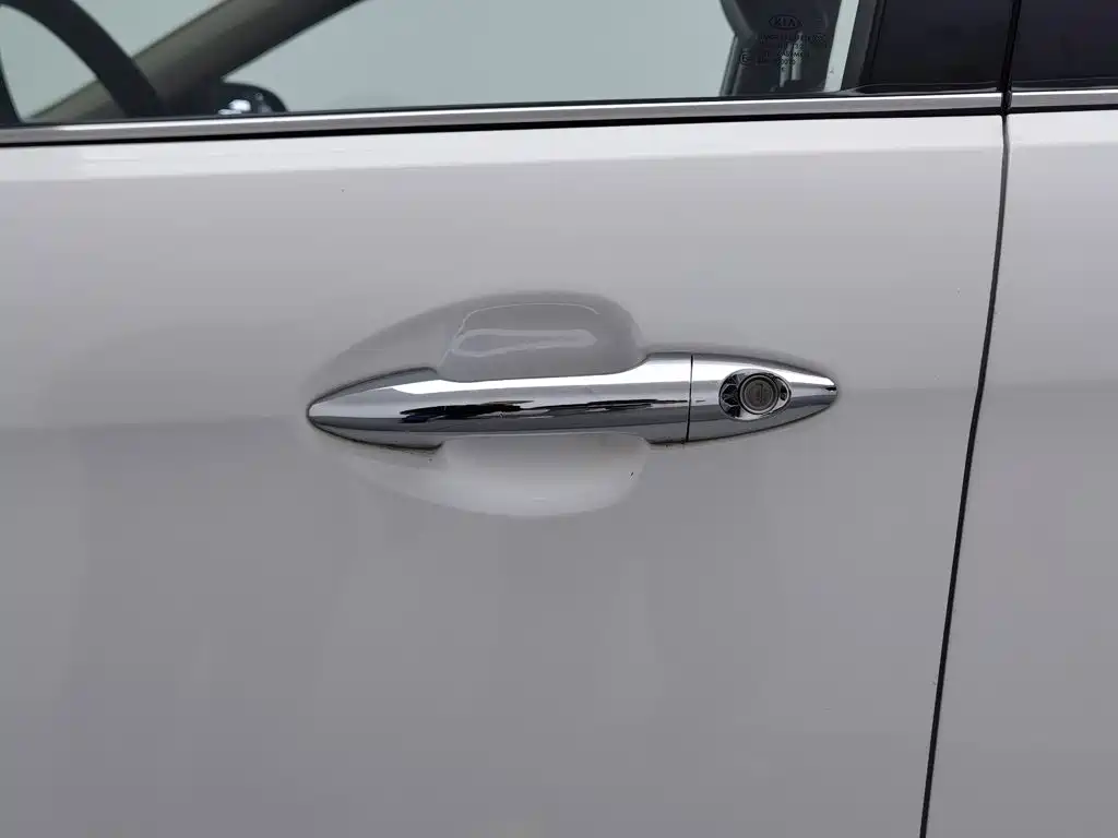 Photo 18 - Kia K2