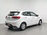 Photo 2 - Kia K2