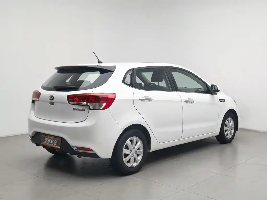 Photo 2 - Kia K2