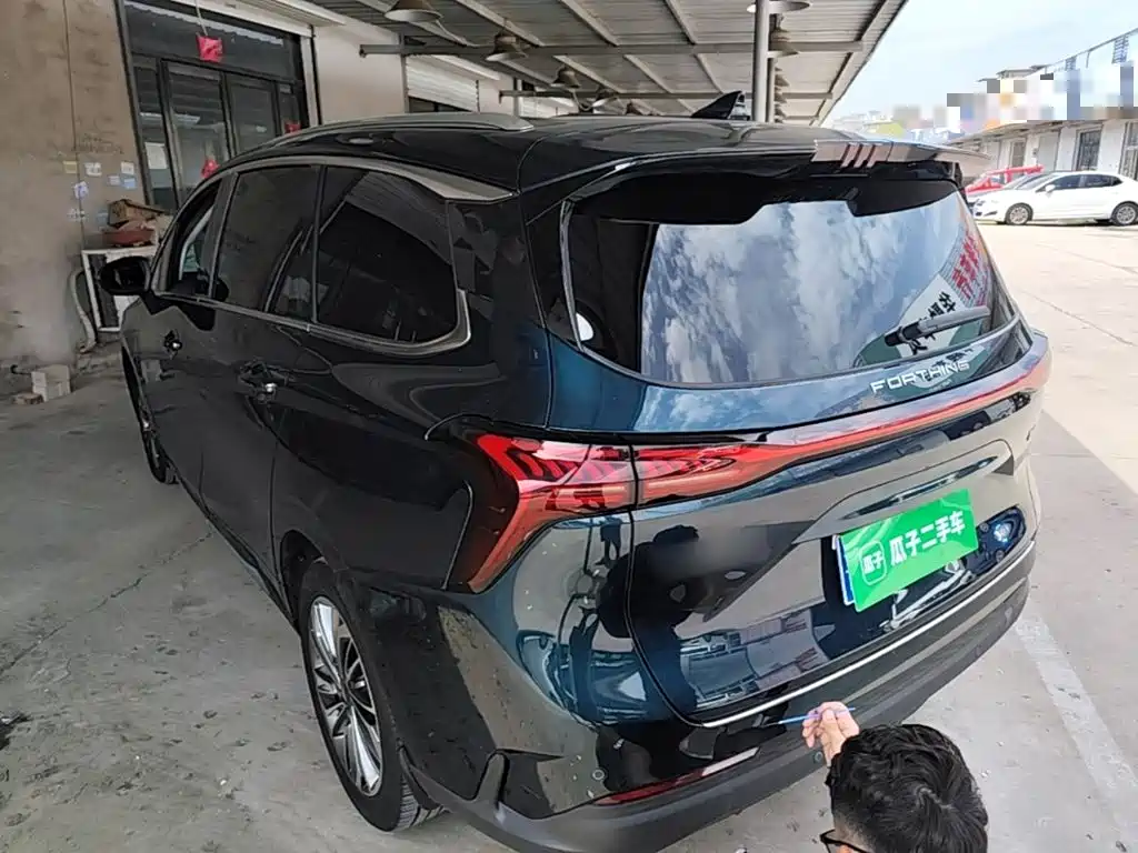 Dongfeng Fengxing Fengxing Yacht 2022 2022 1.5T DCT Chase the Wind Edition