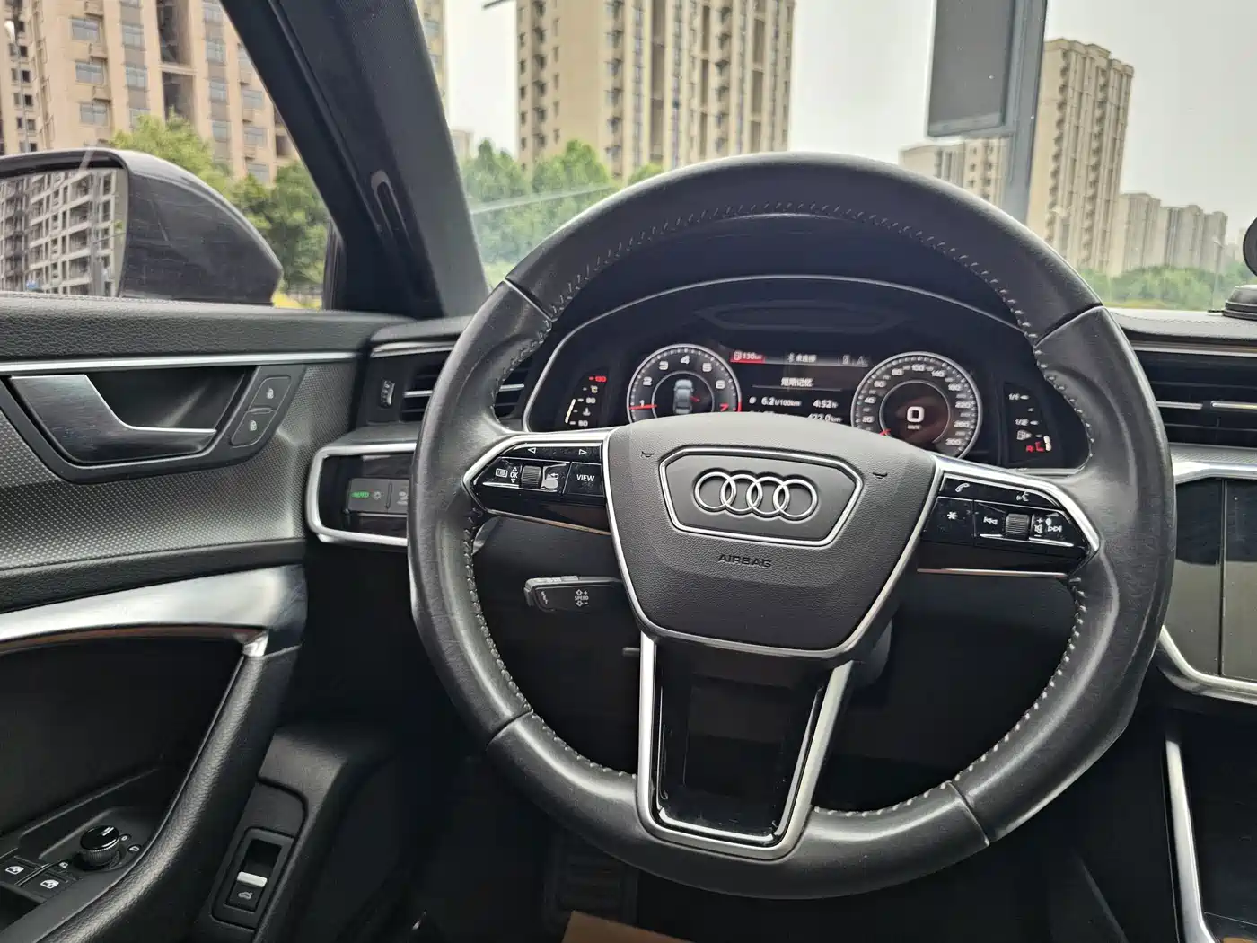 Фото 14 - Audi A6L