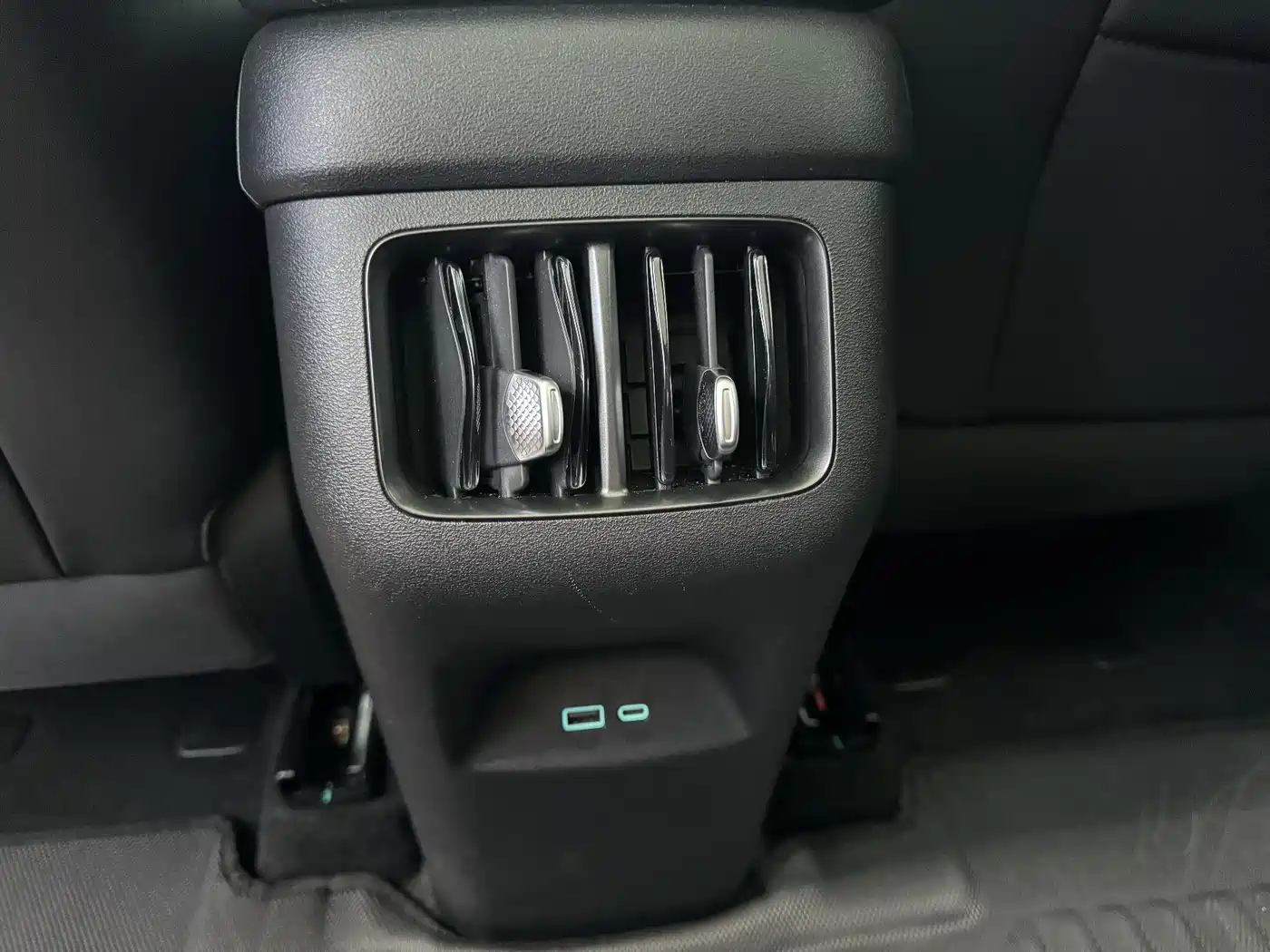BYD Hai Shi 05 EV 2025 520KM Smart Navigation Edition фото 15