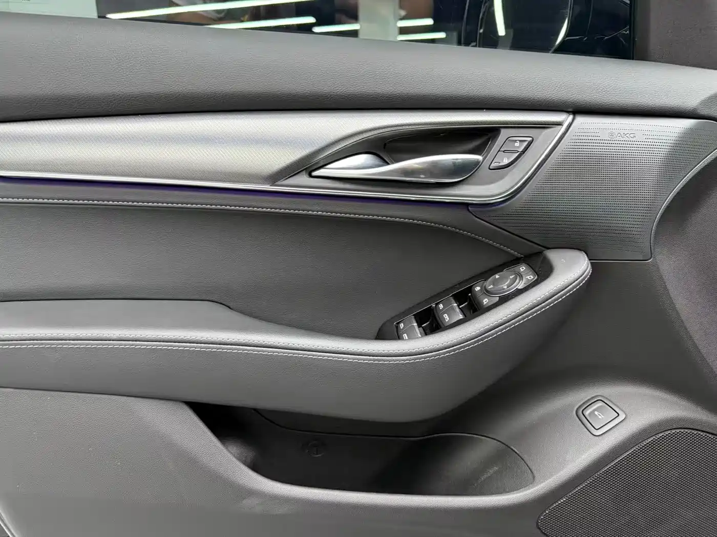 Cadillac CT5 2024 28T Luxury Model Pro фото 12