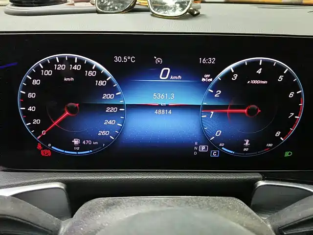 Mercedes-Benz GLB 2023 GLB 220 Dynamic — фото 4