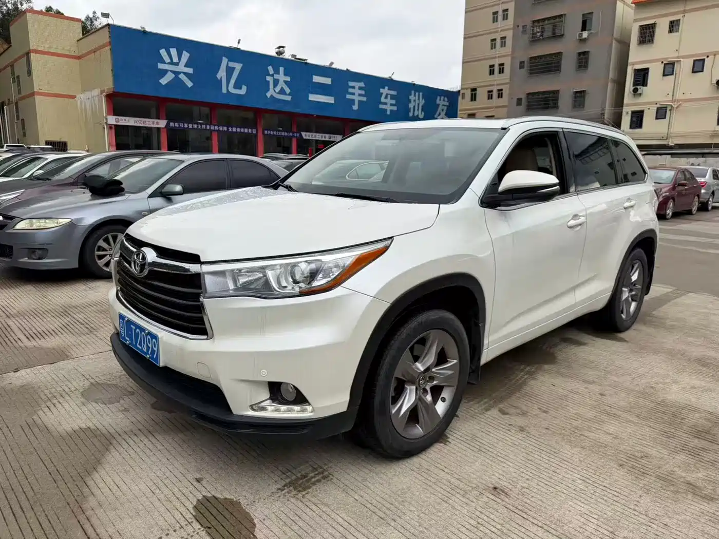 Toyota Highlander 2015 2.0T AWD Luxury Navigation Edition 7-seater фото 2