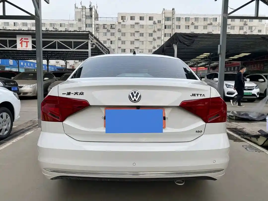 Volkswagen Jetta 2017 1.5L Manual Fashion фото 4