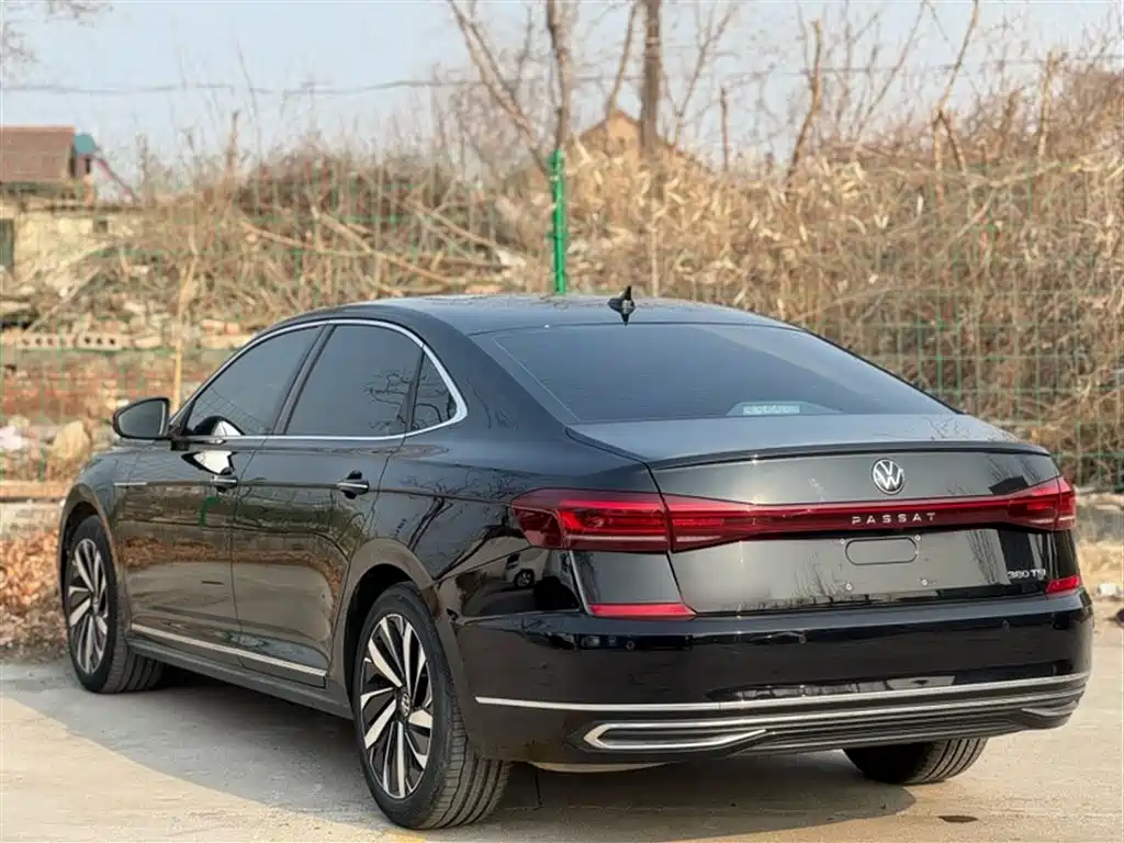 Volkswagen Passat 2025 Outstanding 380TSI Dragon Glory Edition фото 23
