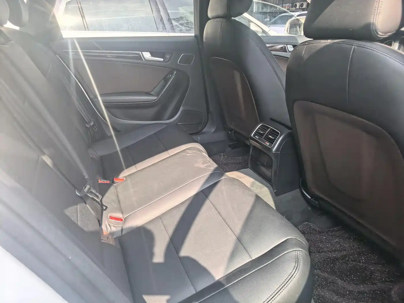 Audi A4L 2015 35 TFSI Auto Comfort фото 8