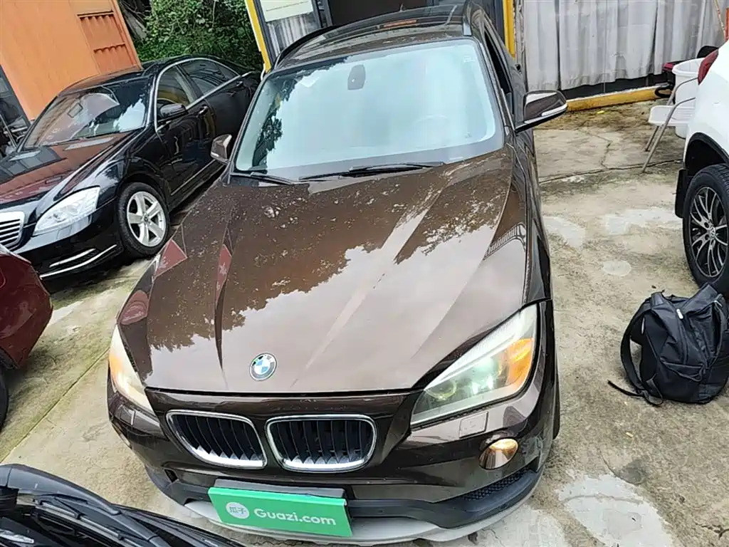 BMW X1 2014 sDrive18i Leading Edition фото 3