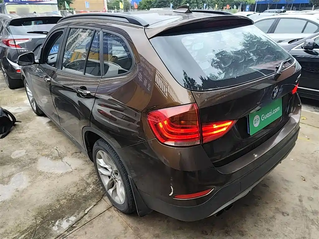 BMW X1 2014 sDrive18i Leading Edition фото 5
