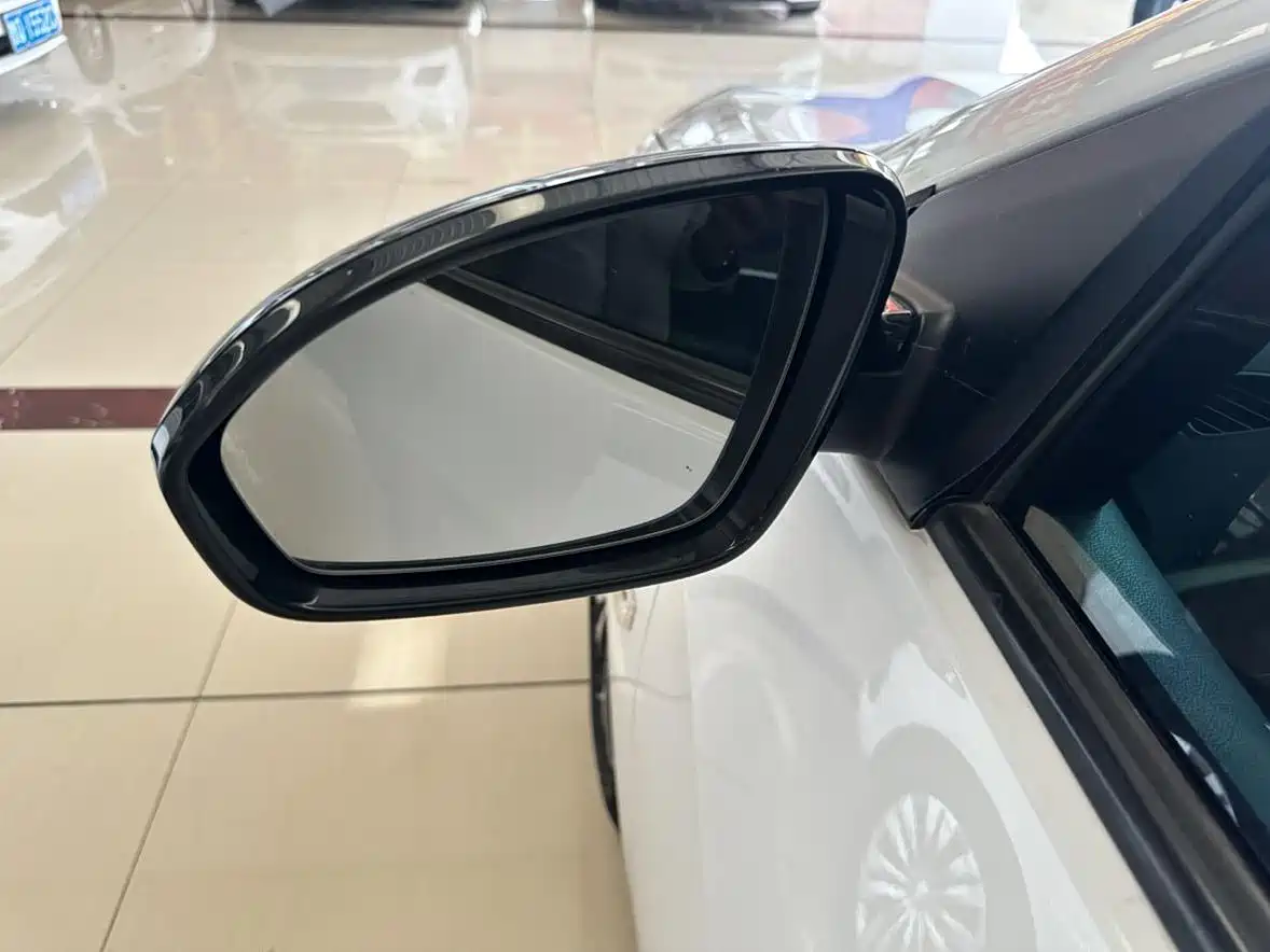 Chevrolet Monza 2022 Mild Hybrid RS 330T Automatic Comfort Edition фото 7