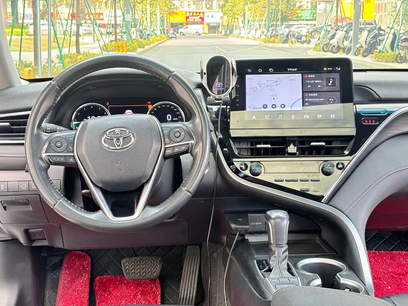 Toyota Camry 2023 2.5G Luxury Edition фото 13