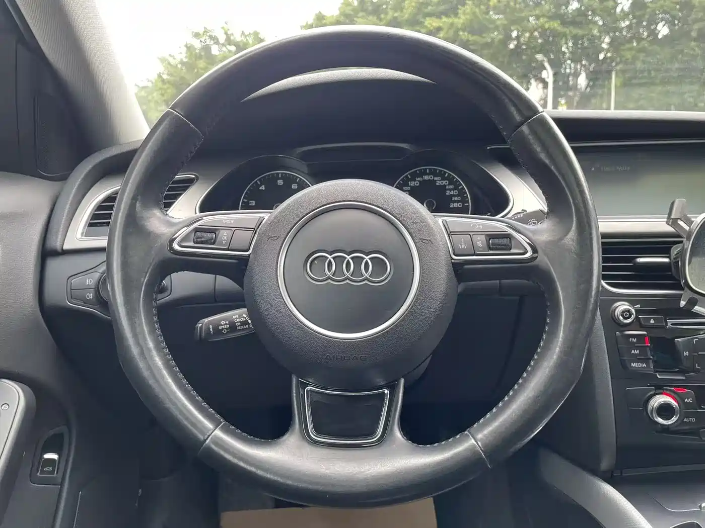 Audi A4L 2016 35 TFSI Automatic Standard фото 15
