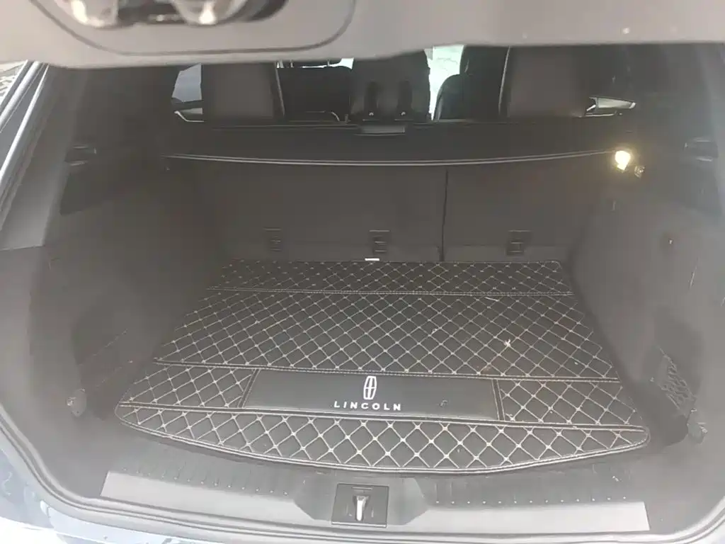 Photo 19 - Lincoln MKC
