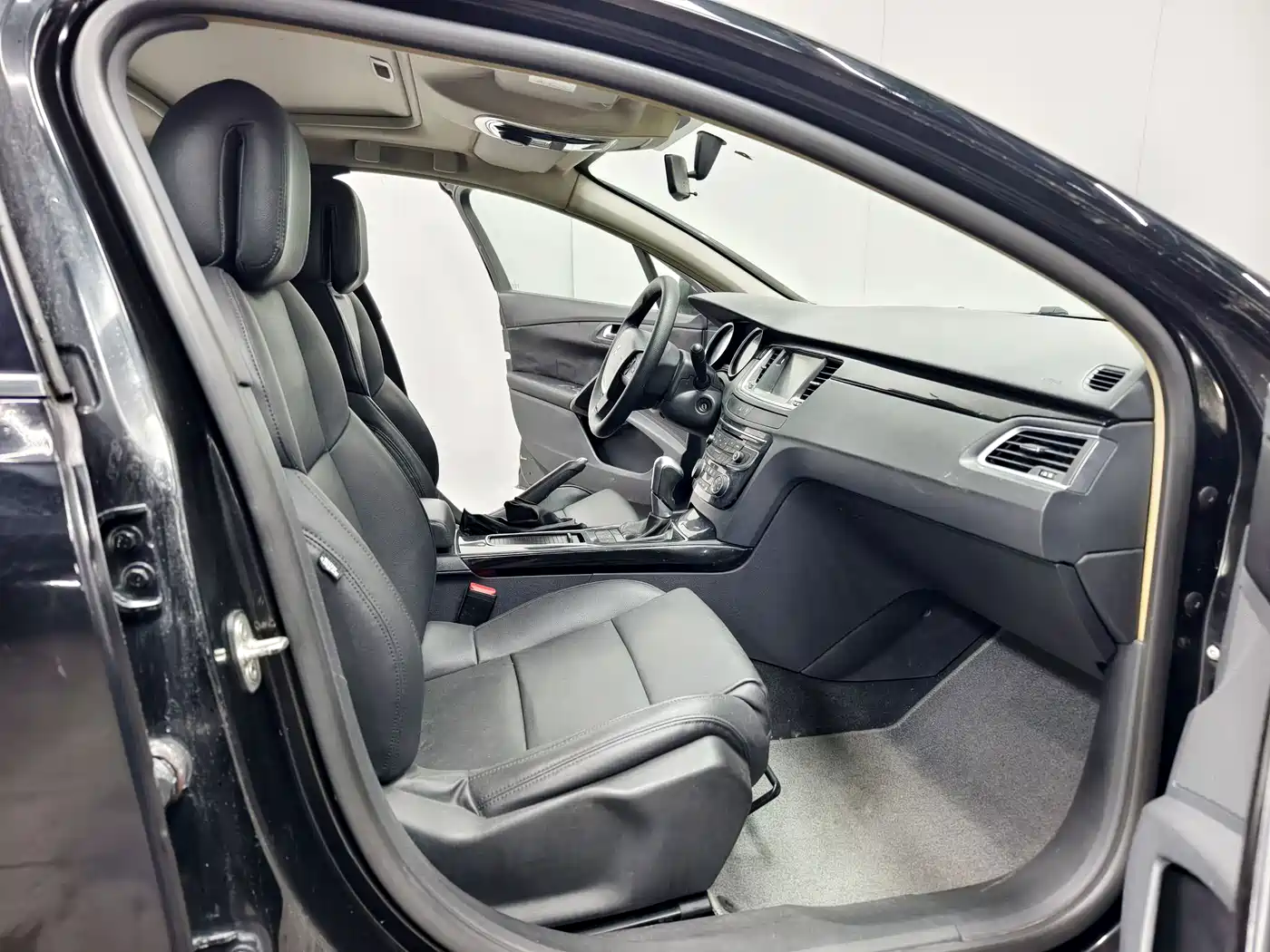 Peugeot 508 2013 2.0L 2nd Anniversary Auto Sunroof Classic Edition фото 14