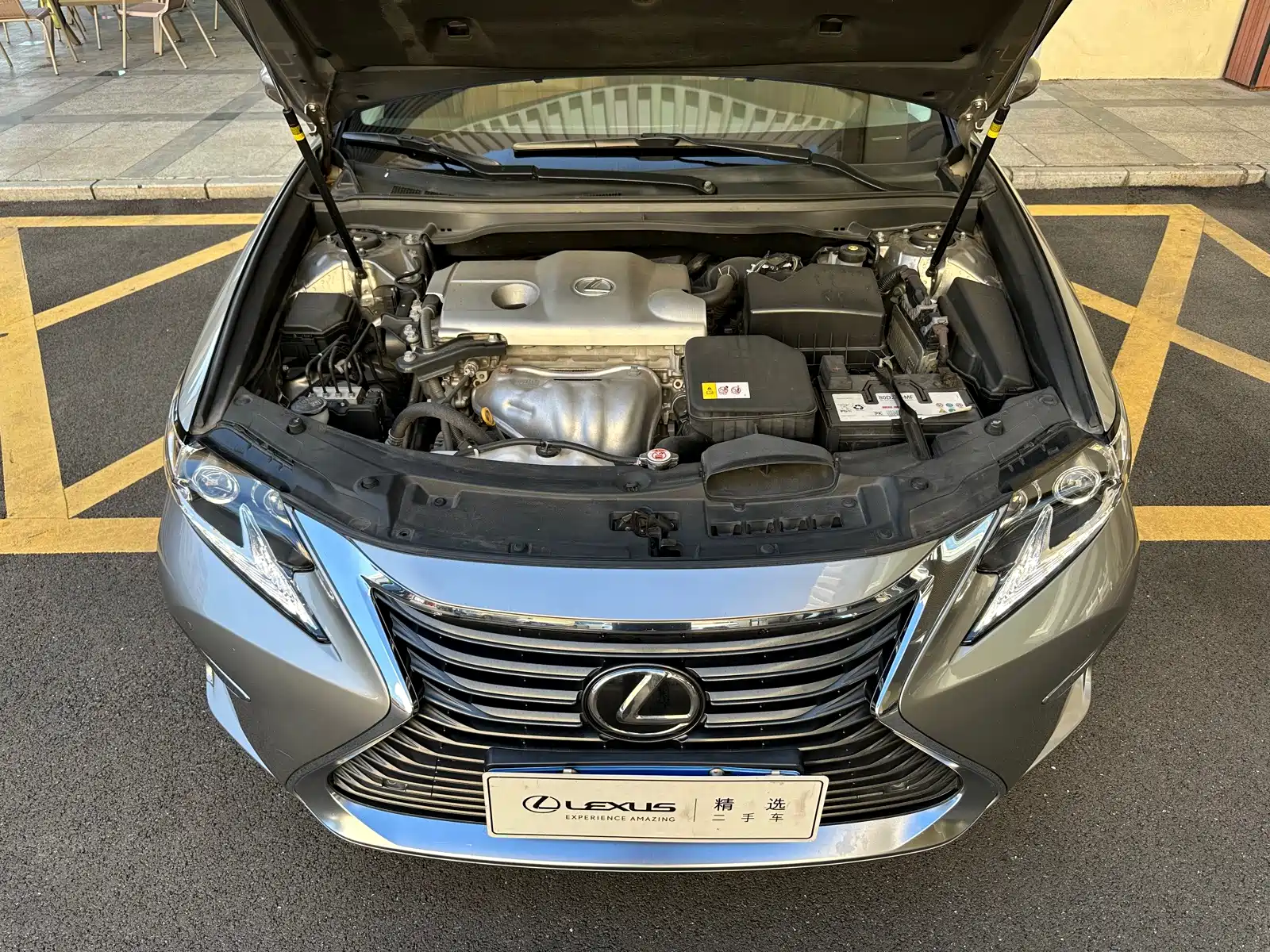 Фото 4 - Lexus ES