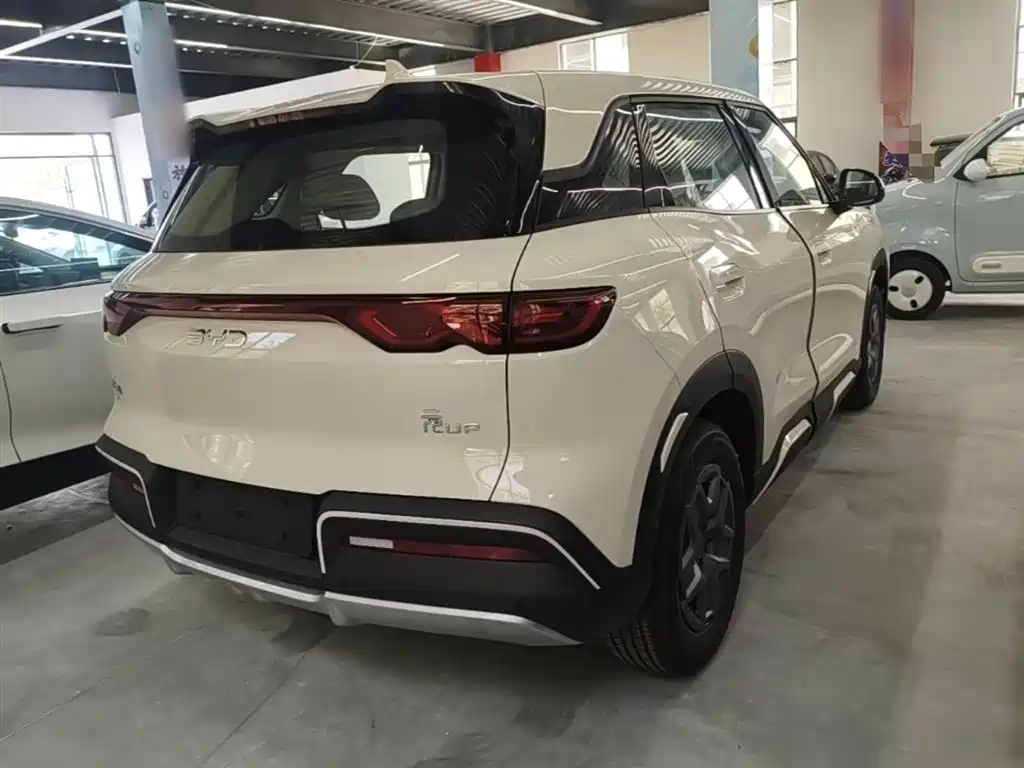 BYD Yuan UP 2025 Model 301KM Navigator фото 7