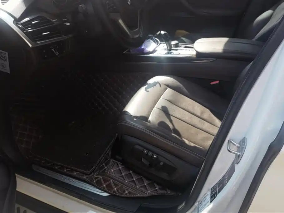 BMW X5 (Import) 2017 xDrive28i фото 9