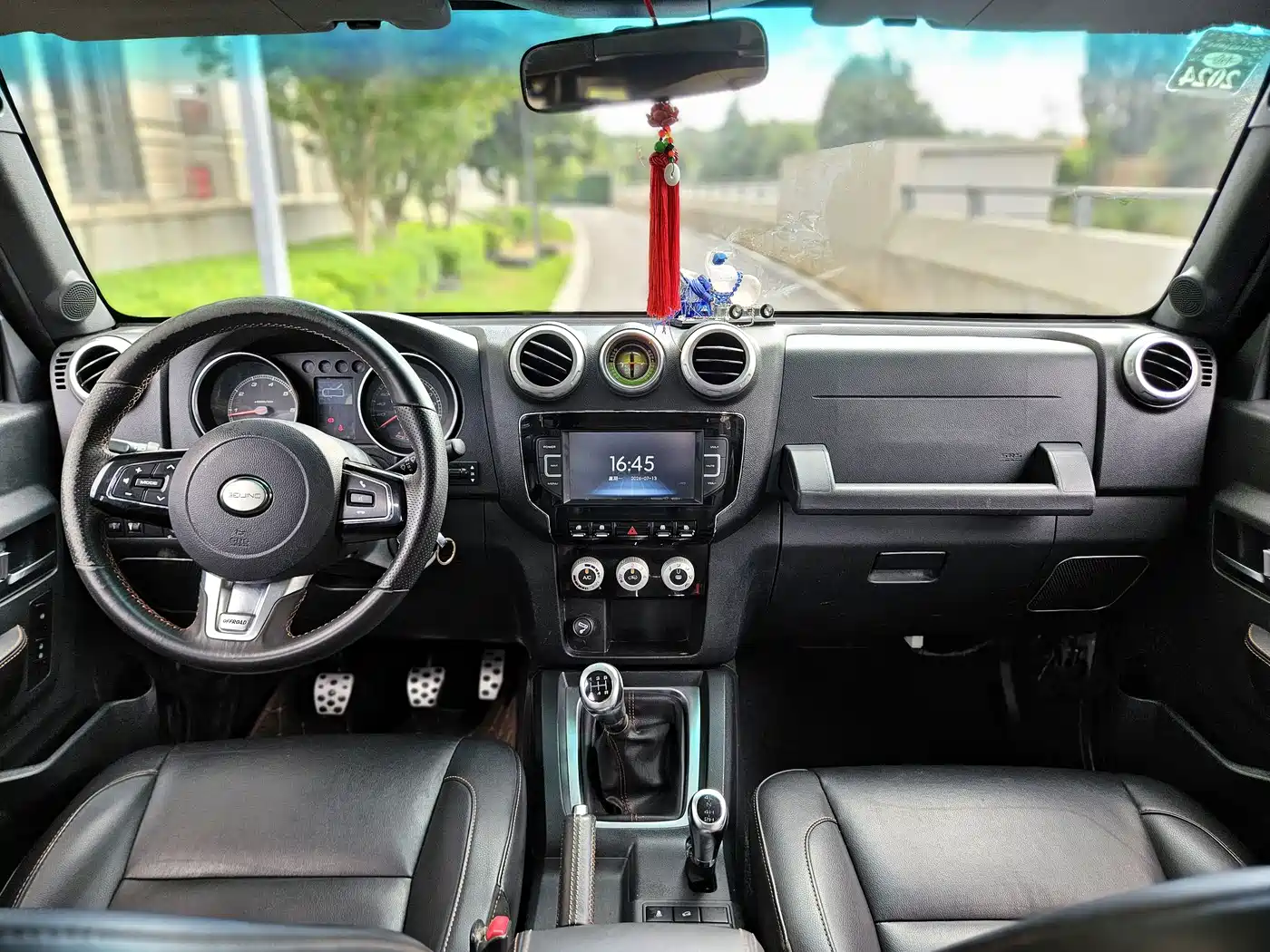 BAIC ORV Beijing Offroad BJ40 2016 2016 Model 40L 2.0T Manual 4WD Premium