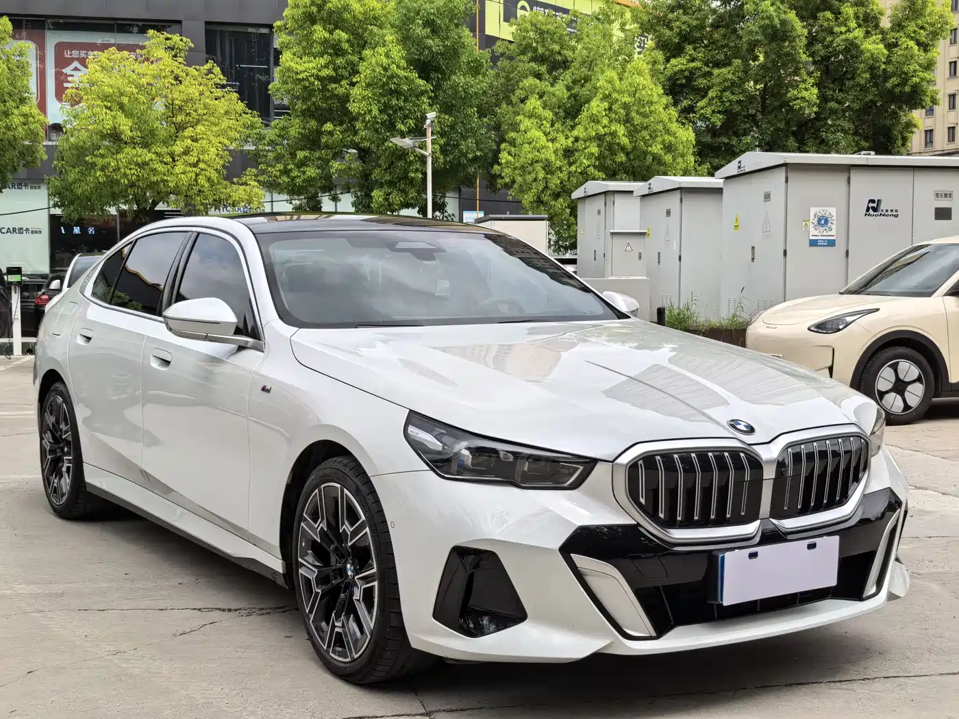 BMW 5-SERIES