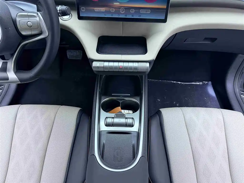 BYD Dolphin 2023 420km Fashion Edition фото 14