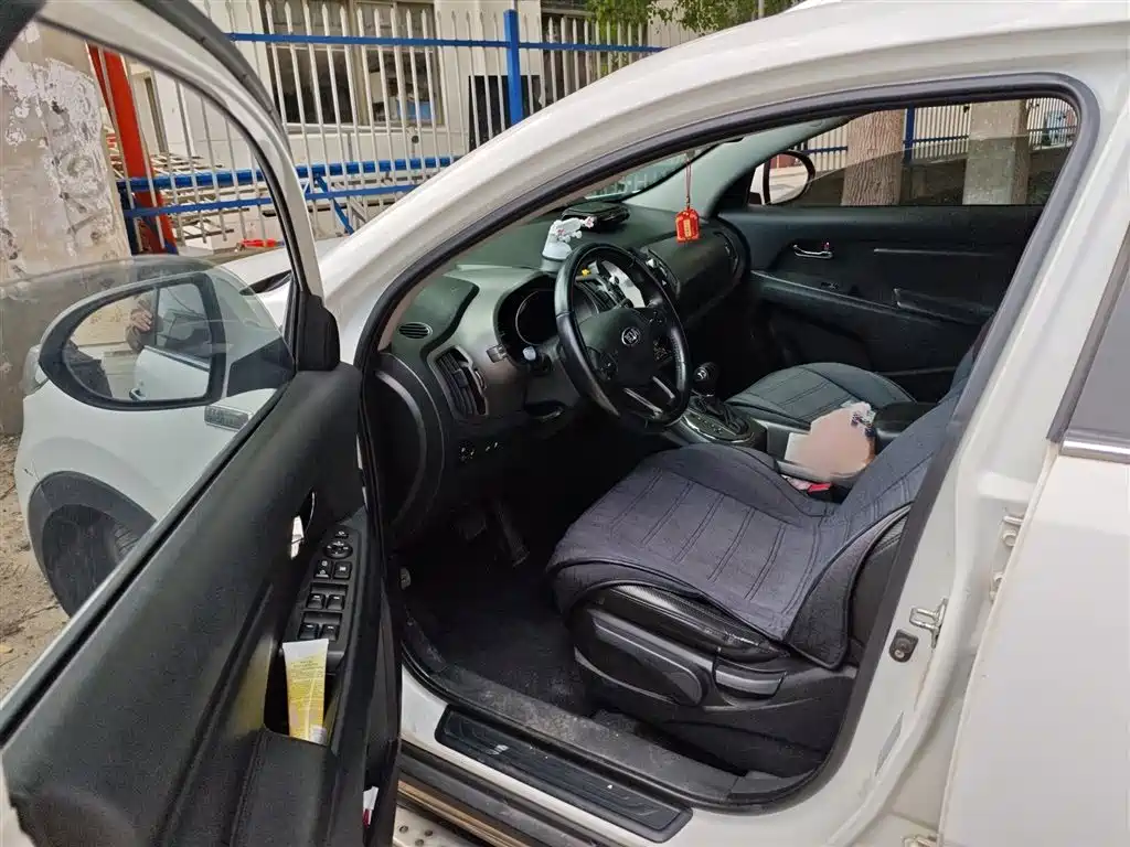 Kia Sportage 2015 2.0L Automatic 2WD DLX фото 14