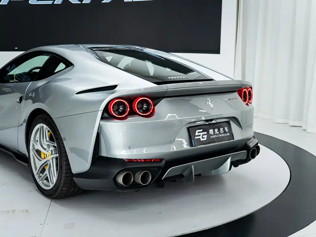 Ferrari 812 2019 2017 6.5L Superfast