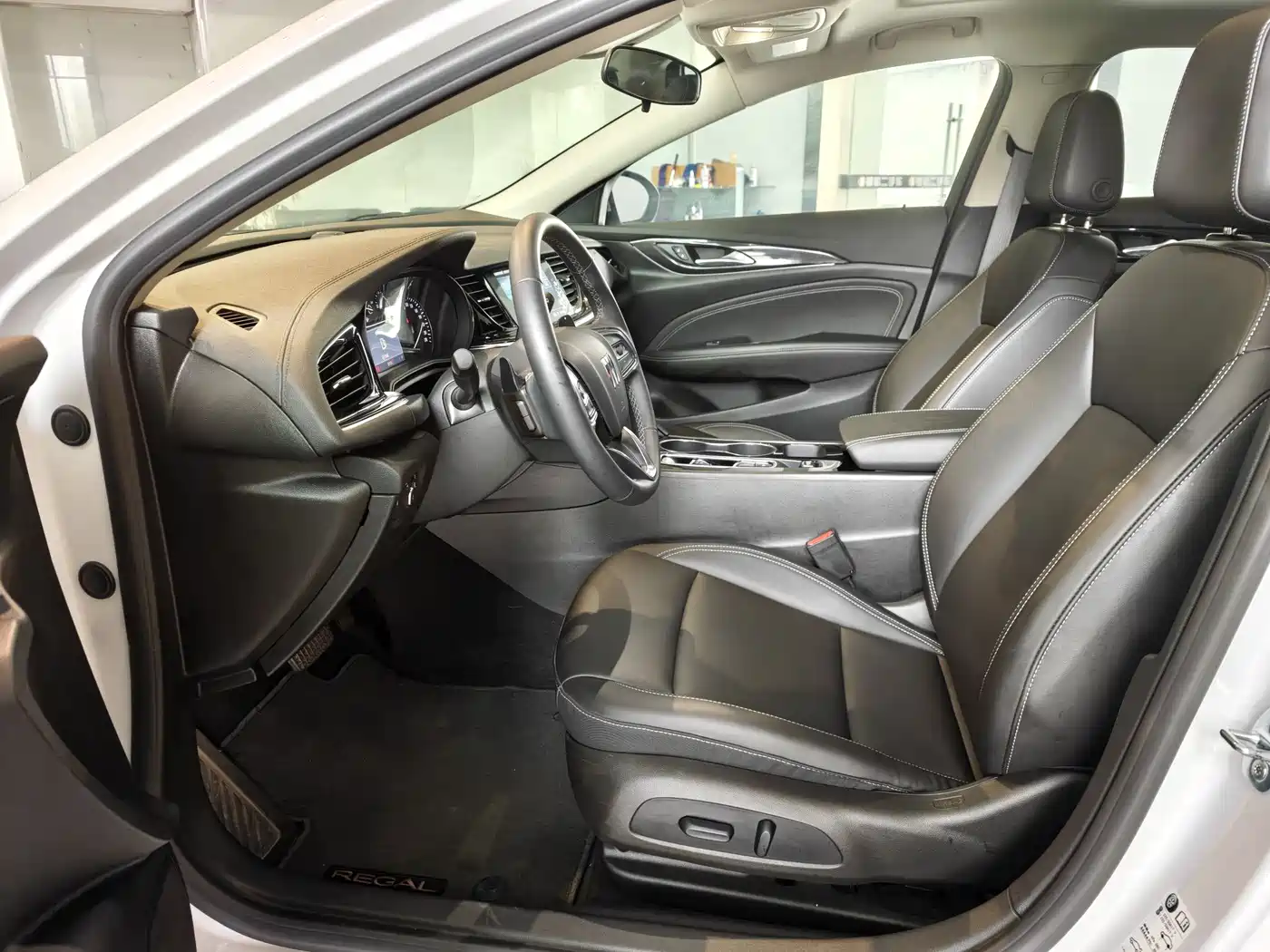 BUICK REGAL
