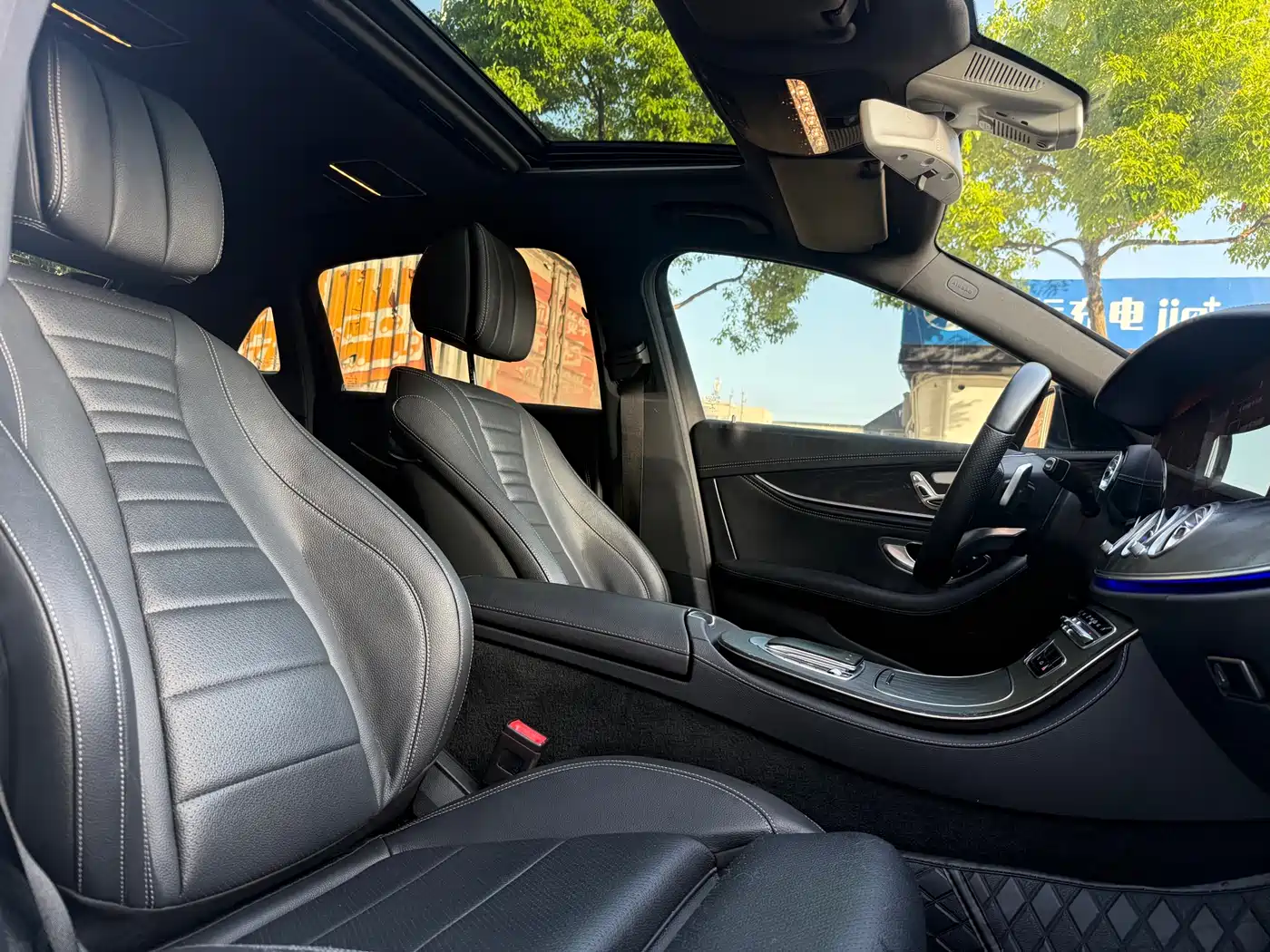 Mercedes-Benz E-Class 2018 Facelift E 200 L Sport фото 12