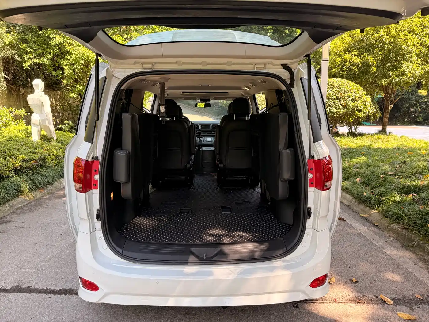 SAIC Maxus Maxus G10 2019 PLUS 2.0T Auto Elite China VI фото 15