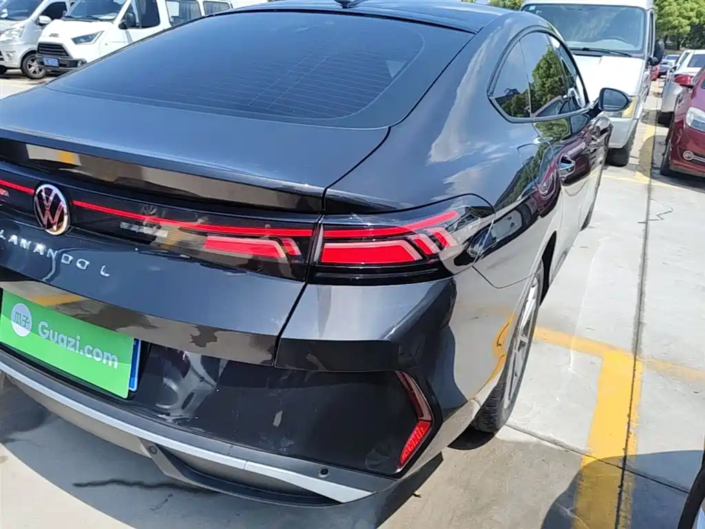 VOLKSWAGEN LINGDU