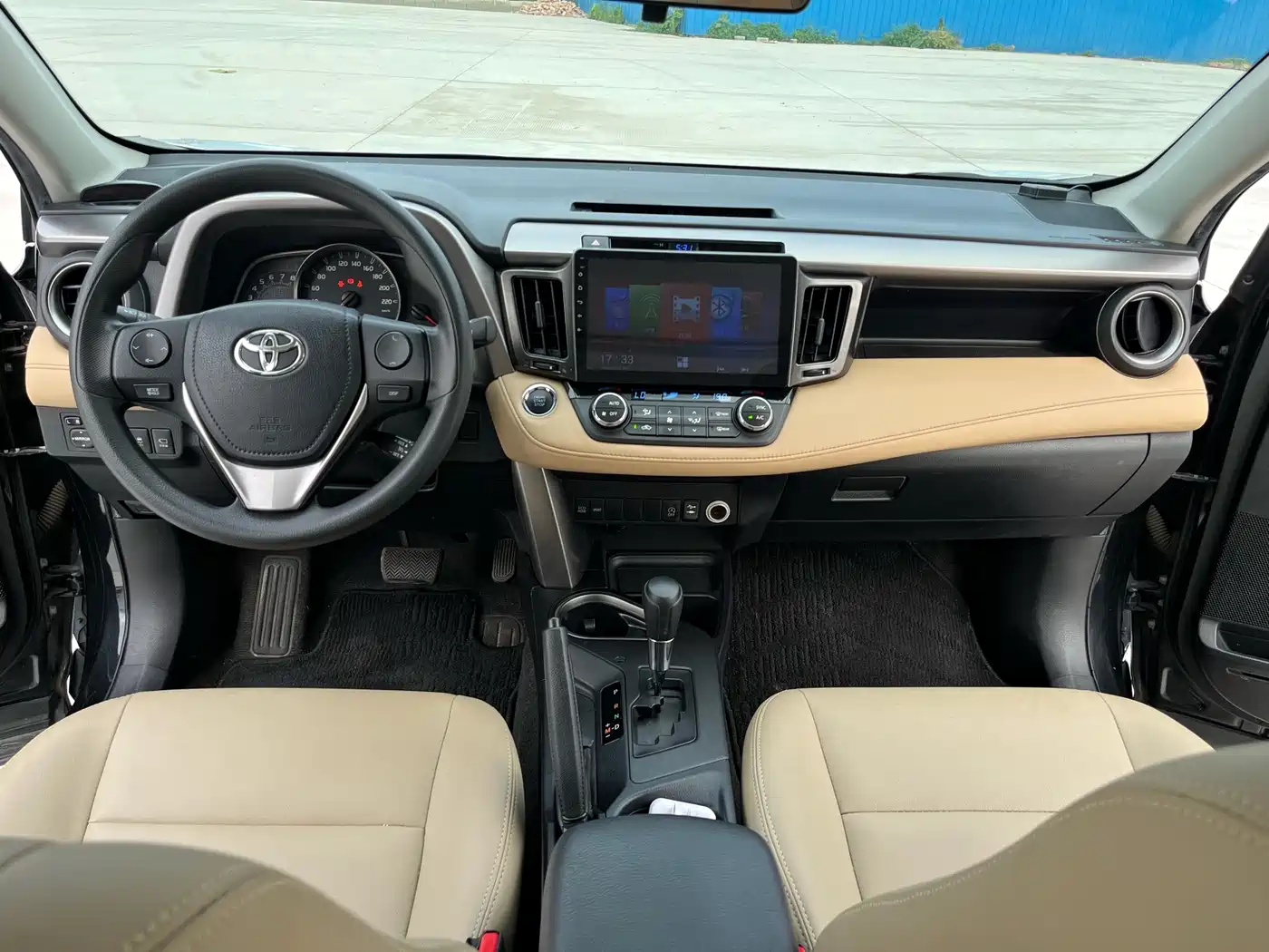 Toyota RAV4 Rongfang 2016 2.0L CVT 2WD Trend (China V) фото 8