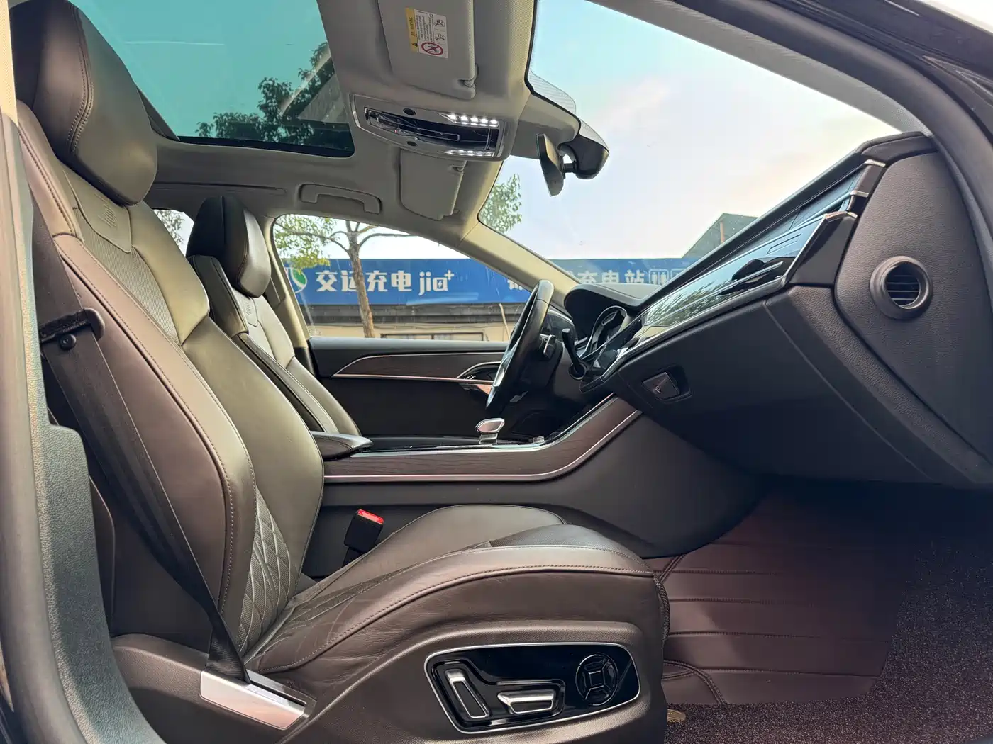 Audi A8 2022 A8L 50 TFSI quattro Comfort Collector's Edition фото 13