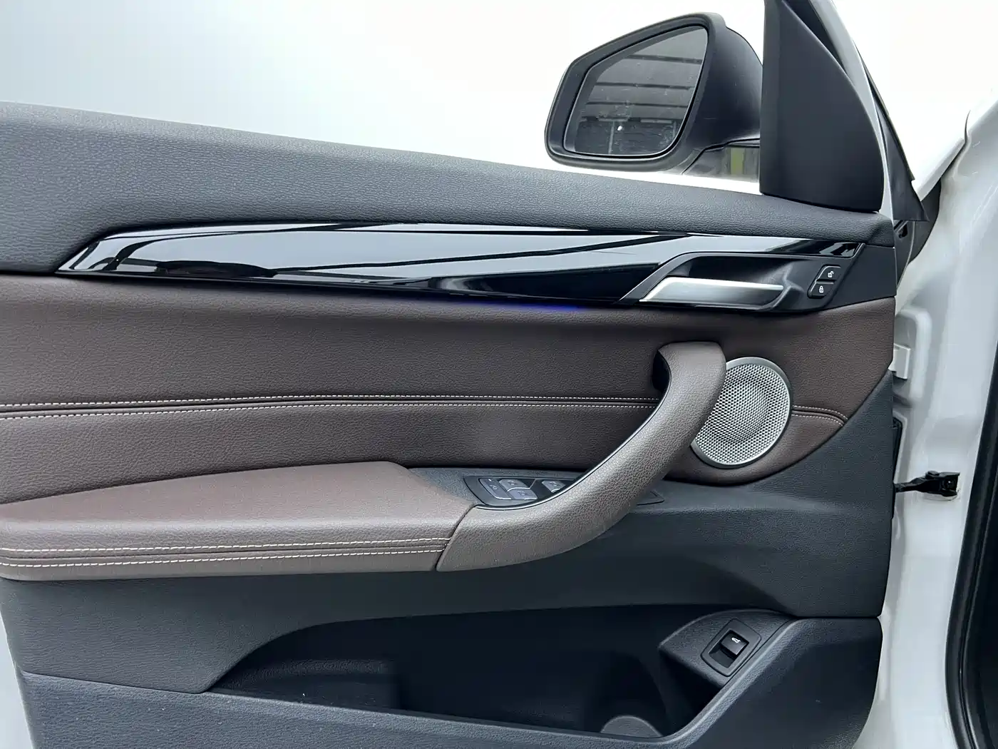 BMW X1 2022 sDrive20Li Fashion фото 10