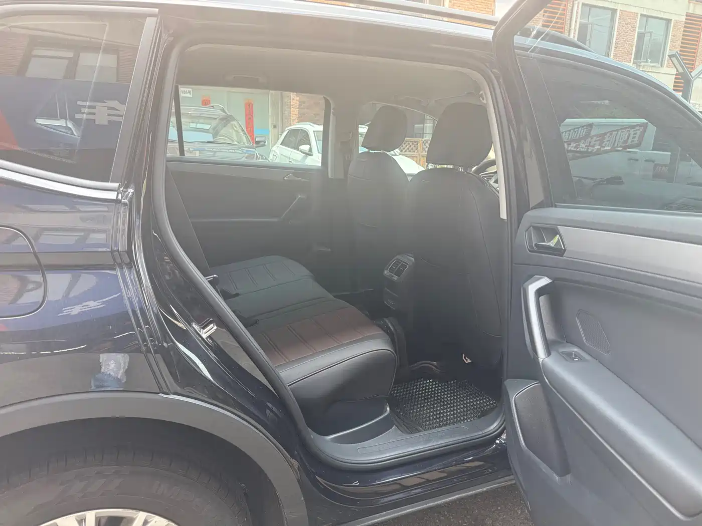 Volkswagen Tiguan L 2018 Facelift 330TSI Automatic 2WD Trend Edition фото 15