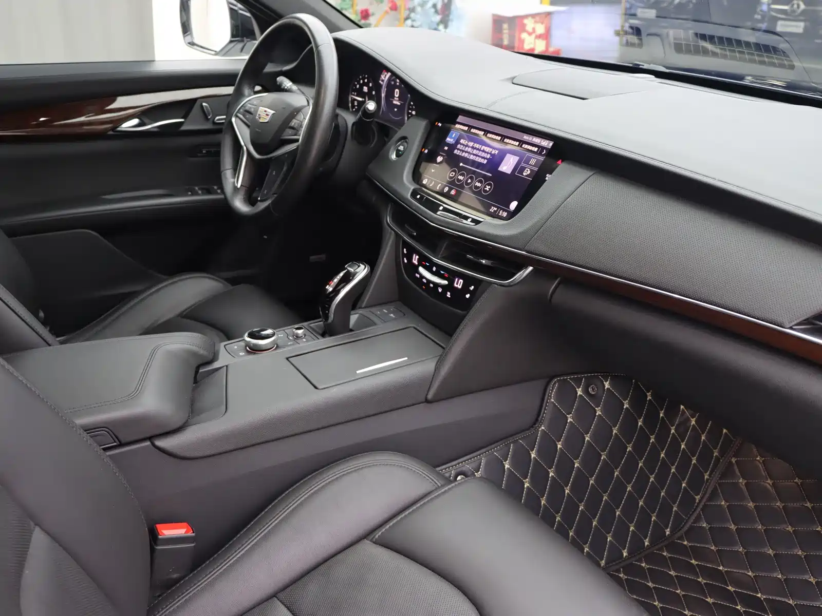 Фото 9 - Cadillac CT6