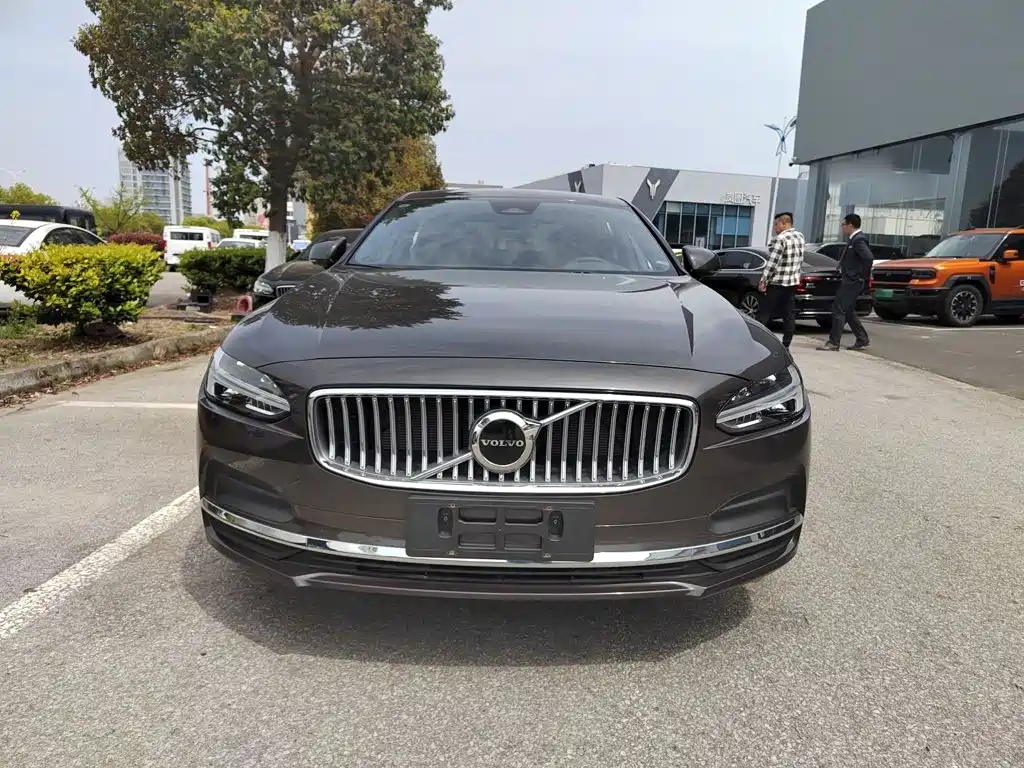 Volvo S90 2025 2025 B5 Zhiyuan Luxury Edition