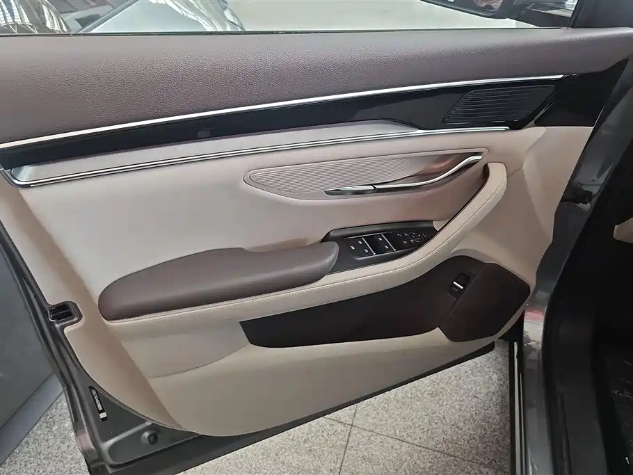 BYD Song PLUS PHEV 2025 DM-i Smart Driving Edition 112KM Honor фото 7