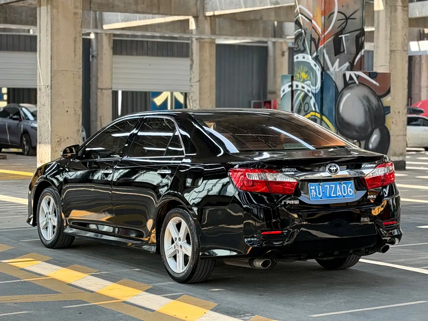 Фото 5 - Toyota Camry