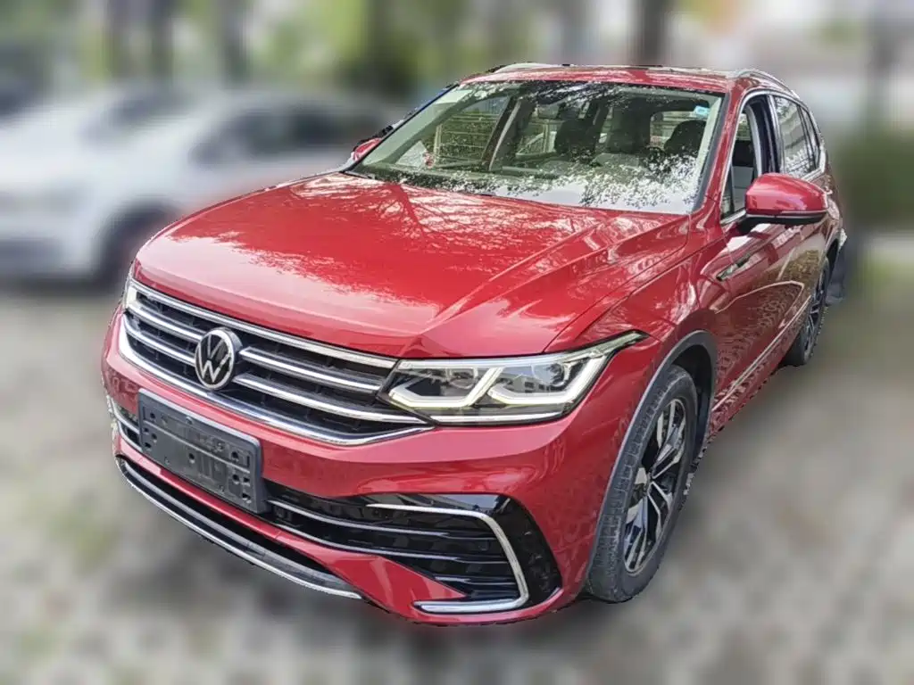 Фото 1 - Volkswagen Tiguan L