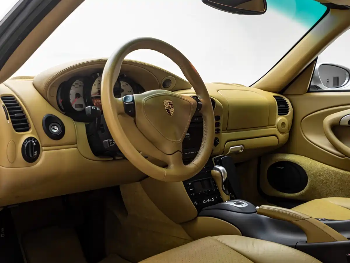 Porsche 911 2004 Turbo S 3.6T фото 10